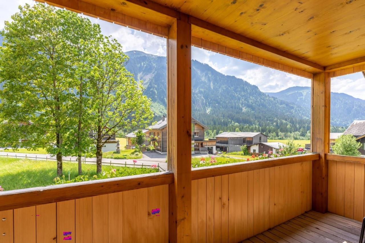 Haus Maria-Theresia Schoppernau Esterno foto